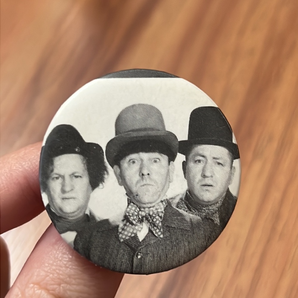 Vintage Assorted Random Buttons Pins Brooches Jew… - image 2